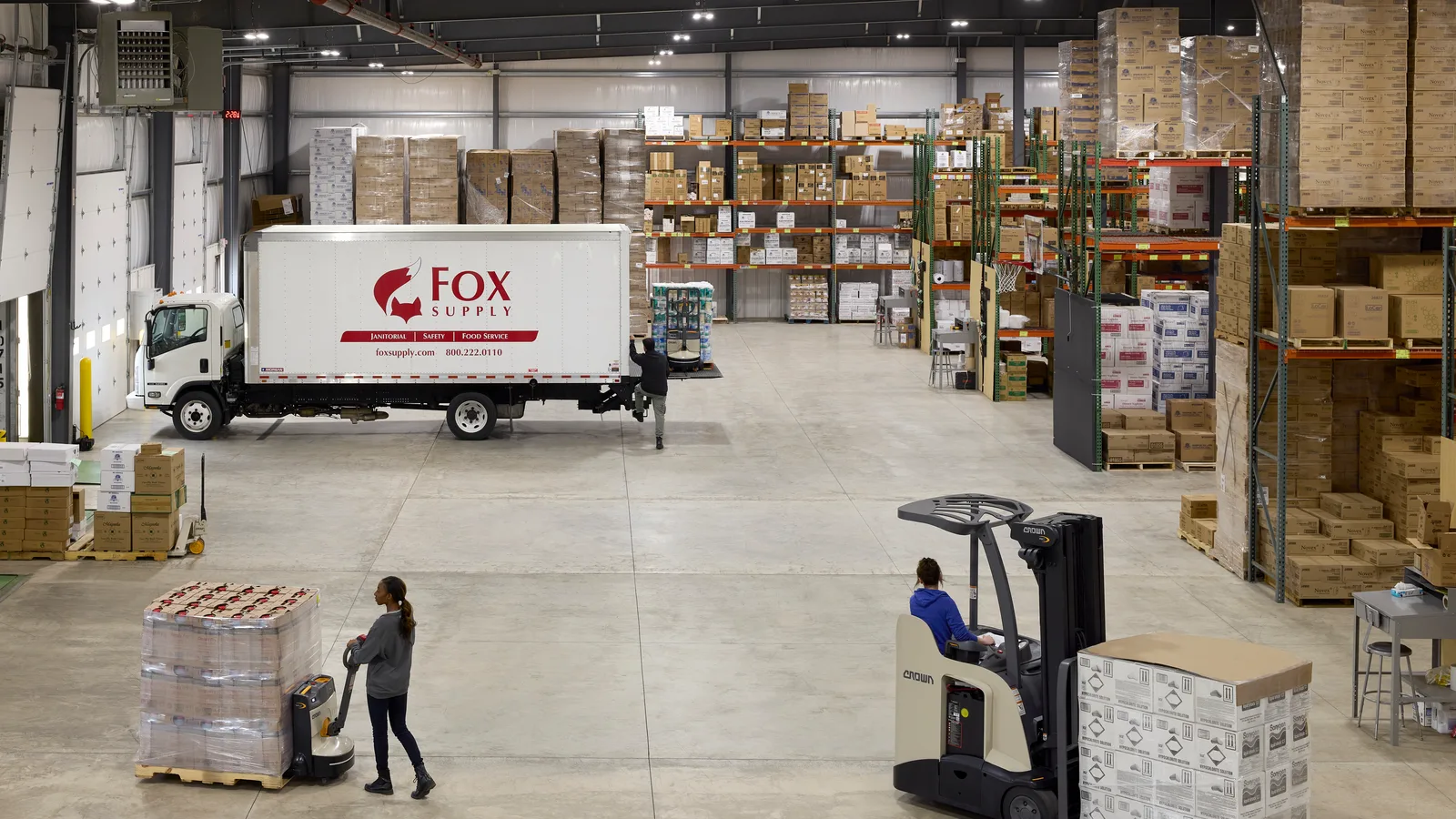 Crown electric forklift working a Northern Virginia distribution warehouse