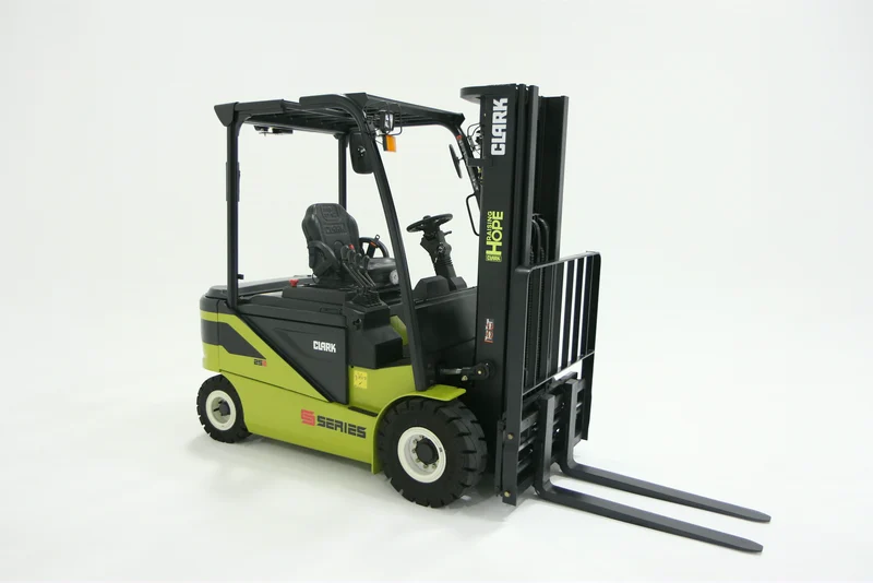 Clark SE25 forklift