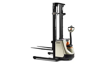 Crown ST 3200-25 forklift