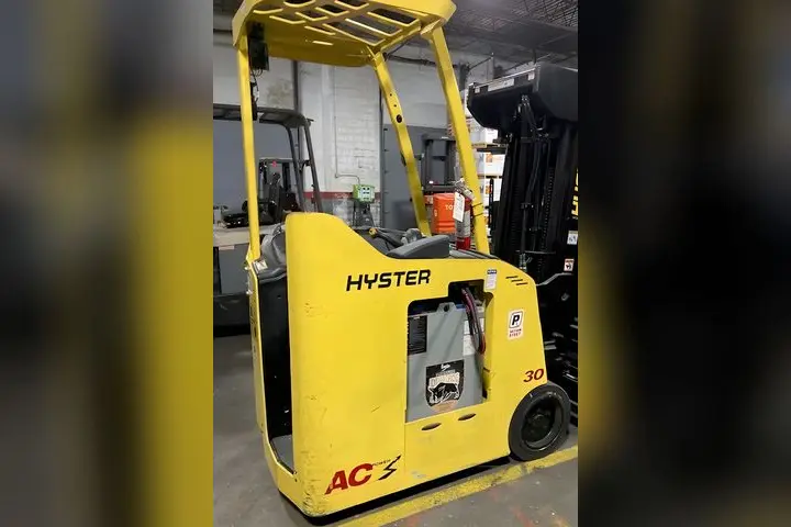 Used Hyster forklift from our inventory
